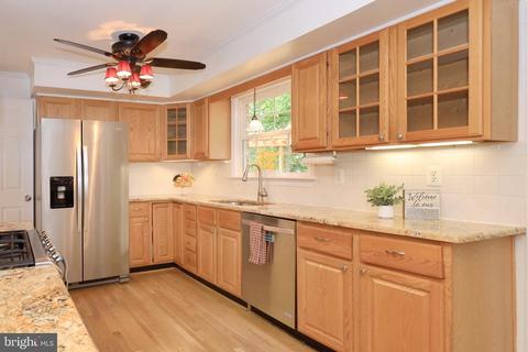 6805 Houndmaster Rd, Springfield, VA 22152 photo 16