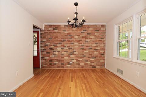 6805 Houndmaster Rd, Springfield, VA 22152 photo 13