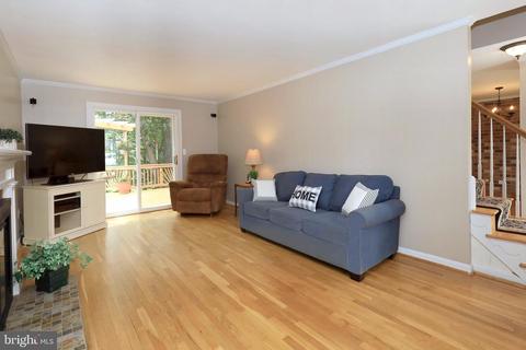 6805 Houndmaster Rd, Springfield, VA 22152 photo 11