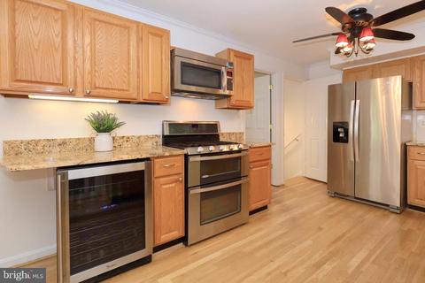 6805 Houndmaster Rd, Springfield, VA 22152 photo 19
