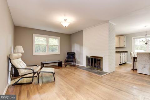 7402 Estaban Pl, Springfield, VA 22151 photo 12