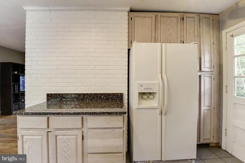 7402 Estaban Pl, Springfield, VA 22151 photo 9