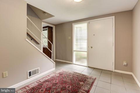 7402 Estaban Pl, Springfield, VA 22151 photo 4