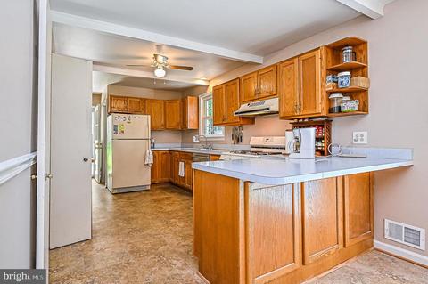 6812 Reynard Dr, Springfield, VA 22152 photo 15
