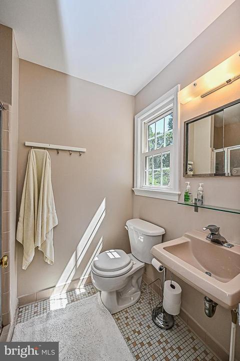6812 Reynard Dr, Springfield, VA 22152 photo 27