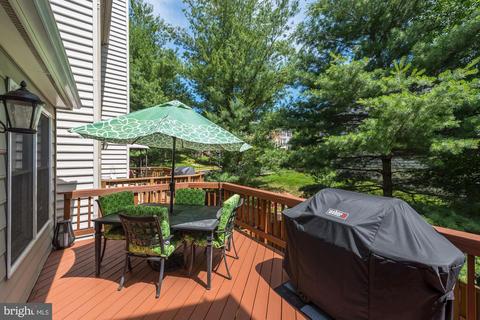 8723 Wadebrook Ter, Springfield, VA 22153 photo 13