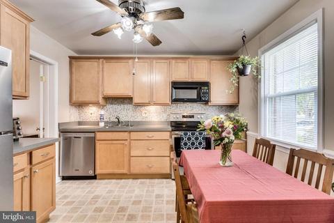 7237 Hillmead Ct, Springfield, VA 22150 photo 10
