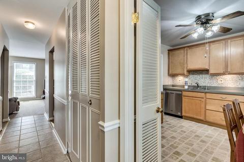 7237 Hillmead Ct, Springfield, VA 22150 photo 9