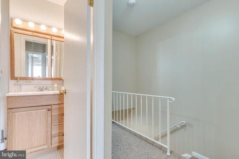 7237 Hillmead Ct, Springfield, VA 22150 photo 57