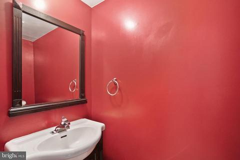 9527 Ashbridge Ct, Burke, VA 22015 photo 15