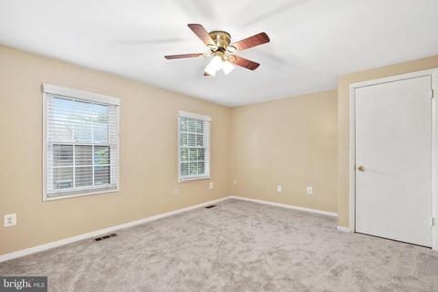 9527 Ashbridge Ct, Burke, VA 22015 photo 16