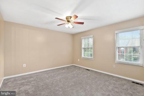 9527 Ashbridge Ct, Burke, VA 22015 photo 19
