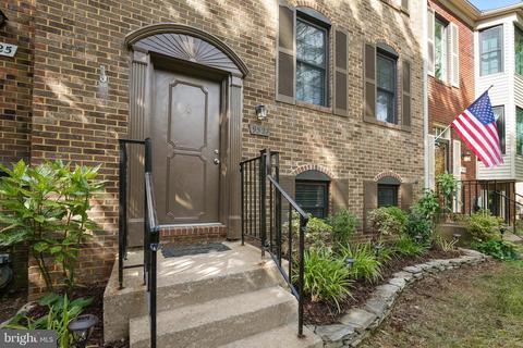 9527 Ashbridge Ct, Burke, VA 22015 photo 3