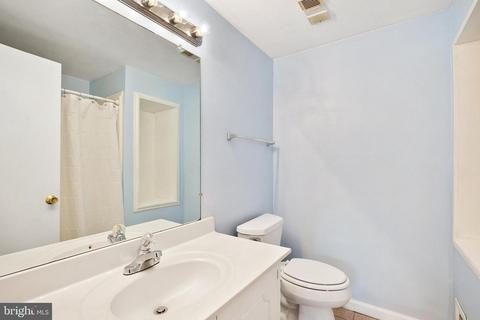 9527 Ashbridge Ct, Burke, VA 22015 photo 28