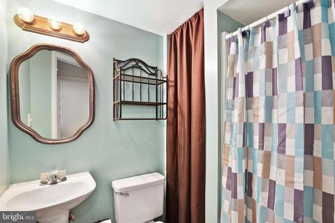 9527 Ashbridge Ct, Burke, VA 22015 photo 35