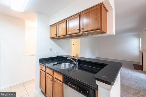 1707 Ascot Way # c, Reston, VA 20190 photo 4