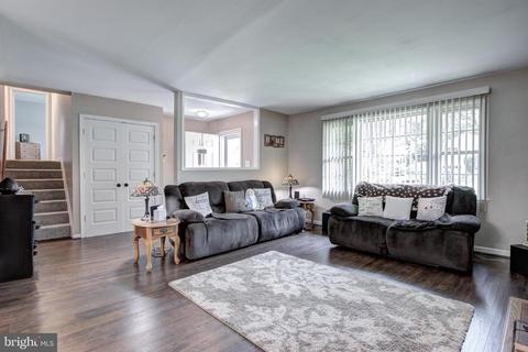 7328 Charlotte St, Springfield, VA 22150 photo 5