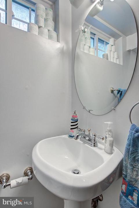 7328 Charlotte St, Springfield, VA 22150 photo 23