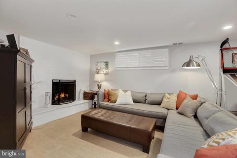 6802 Dillon Ave, Mclean, VA 22101 photo 17