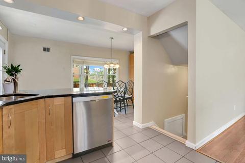 6802 Dillon Ave, Mclean, VA 22101 photo 10