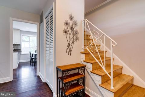 8430 Thames St, Springfield, VA 22151 photo 3