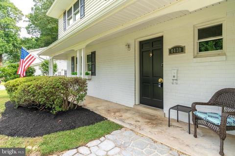 8430 Thames St, Springfield, VA 22151 photo 2