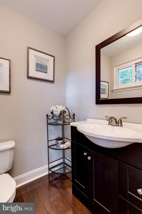 8430 Thames St, Springfield, VA 22151 photo 13