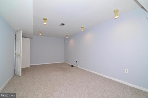 11137 Glade Dr, Reston, VA 20191 photo 50