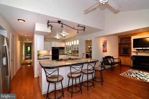 11137 Glade Dr, Reston, VA 20191 photo 24