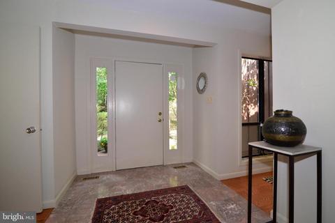 11137 Glade Dr, Reston, VA 20191 photo 5