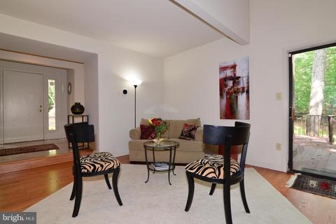 11137 Glade Dr, Reston, VA 20191 photo 7