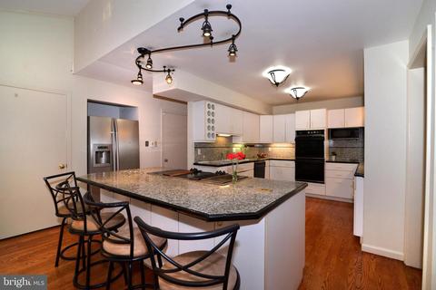 11137 Glade Dr, Reston, VA 20191 photo 21