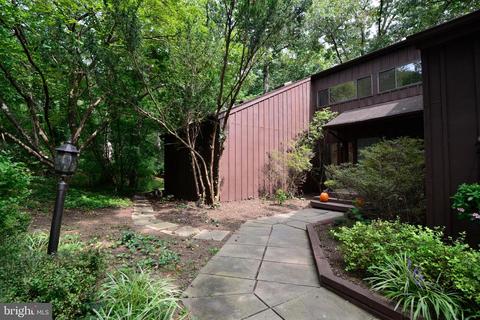 11137 Glade Dr, Reston, VA 20191 photo 4
