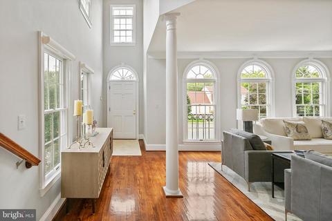 1626 Great Falls St, Mclean, VA 22101 photo 3