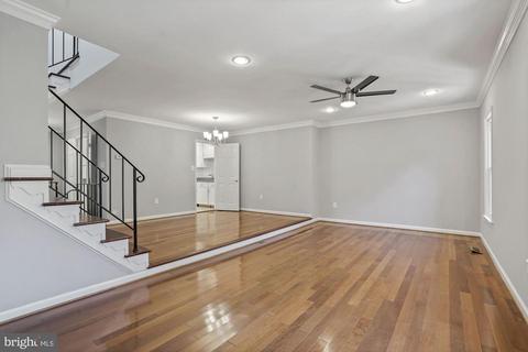 9029 Blarney Stone Dr, Springfield, VA 22152 photo 16