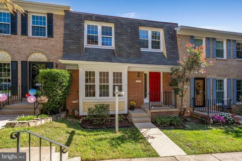 9029 Blarney Stone Dr, Springfield, VA 22152 photo 1