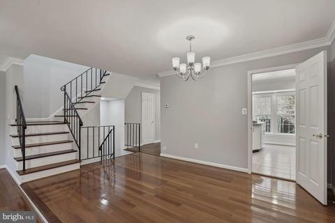 9029 Blarney Stone Dr, Springfield, VA 22152 photo 12