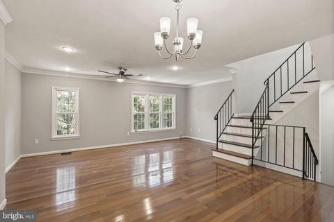 9029 Blarney Stone Dr, Springfield, VA 22152 photo 11