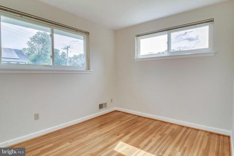 1566 Mcneer St, Mclean, VA 22101 photo 15