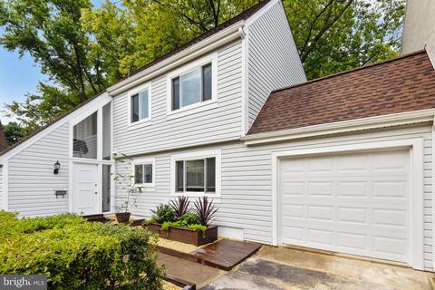 1488 Roundleaf Ct, Reston, VA 20190 photo 1