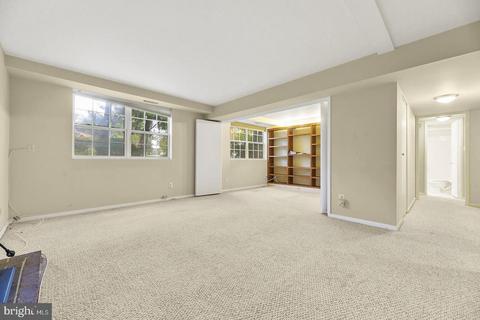 1747 Great Falls St, Mclean, VA 22101 photo 27