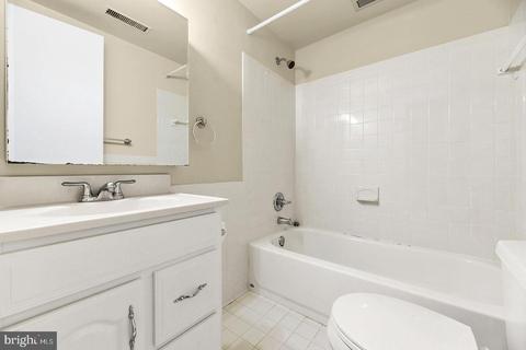 1747 Great Falls St, Mclean, VA 22101 photo 28