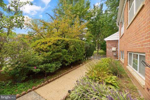 1747 Great Falls St, Mclean, VA 22101 photo 9