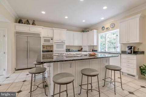 841 Mackall Ave, Mclean, VA 22101 photo 13