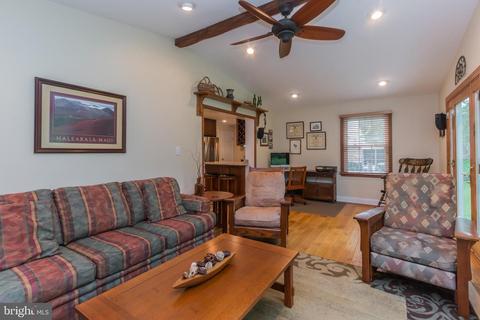 8807 Dianne Pl, Springfield, VA 22152 photo 11
