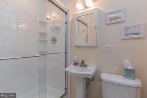 8807 Dianne Pl, Springfield, VA 22152 photo 17