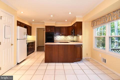 7905 Stirrup Cup Ln, Mclean, VA 22102 photo 13