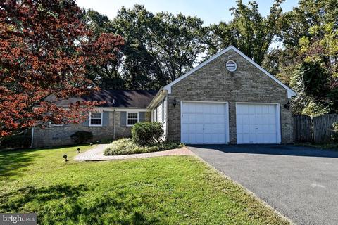 7905 Stirrup Cup Ln, Mclean, VA 22102 photo 3
