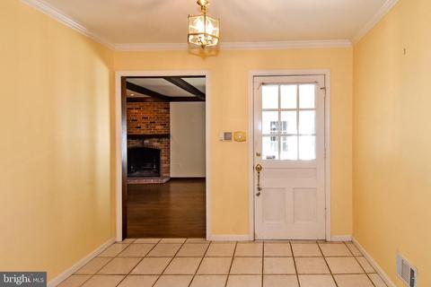 7905 Stirrup Cup Ln, Mclean, VA 22102 photo 5