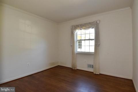 7905 Stirrup Cup Ln, Mclean, VA 22102 photo 35